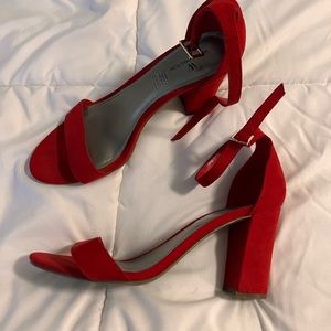3in heels wore one time size8W